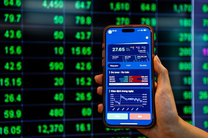 VN-Index tăng mạnh nhất một tháng