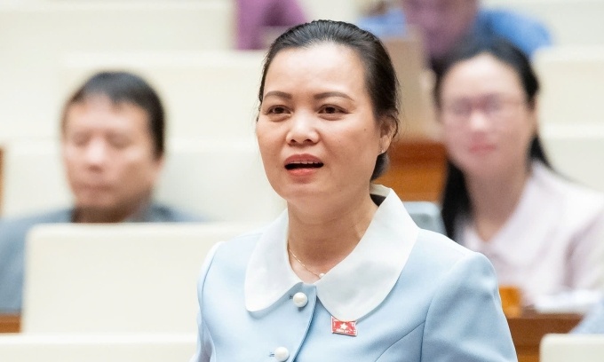 Đại biểu Quốc hội: Hãng bay cần tự động hoàn tiền cho khách bị chậm, hủy chuyến