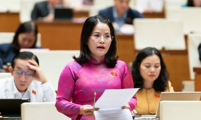 Đề xuất trợ cấp 12 tháng lương cho viên chức mất việc do sắp xếp