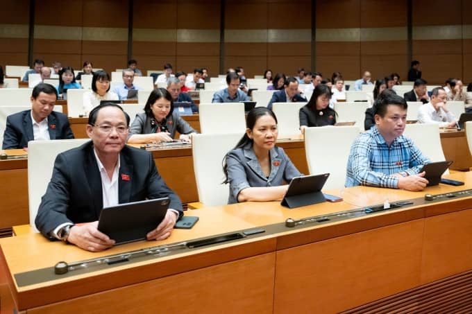 Quốc hội cho phép dùng hơn 23.800 tỷ đồng để trả lương cơ sở năm 2026