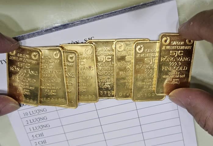 Sáng 13-11, giá vàng miếng SJC, vàng nhẫn tăng rất mạnh