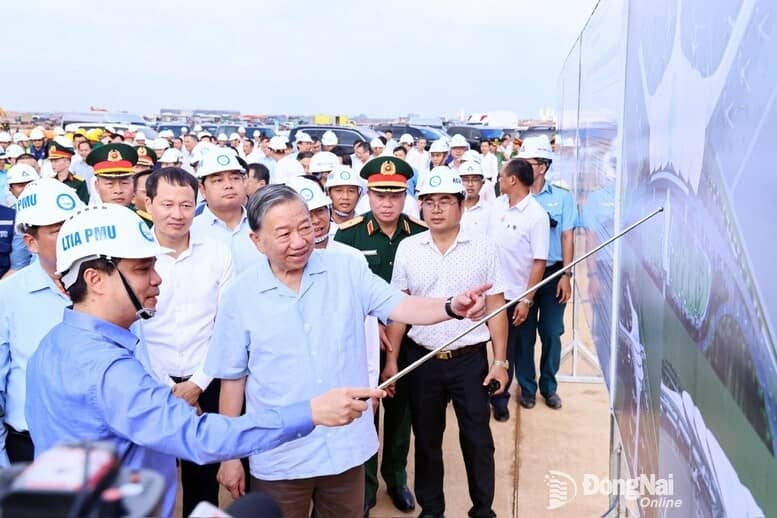 Tổng Bí thư: Đưa Cảng HKQT Long Thành trở thành điểm đến hàng không hấp dẫn bậc nhất Đông Nam Á