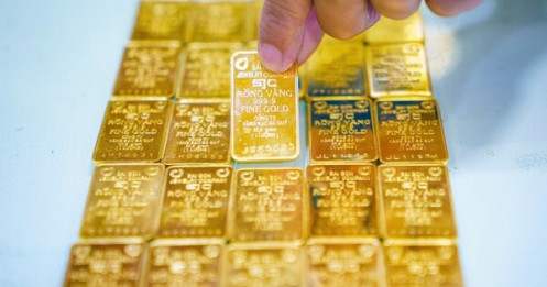 Tối 14-11, giá vàng thế giới "lao dốc không phanh"