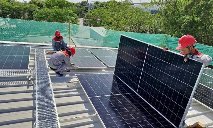 Đề xuất phạt lắp điện mặt trời mái nhà lên tới 20 triệu đồng nếu không thông báo