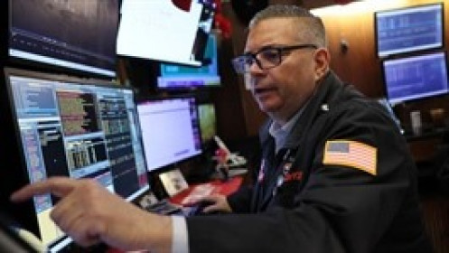 Dow Jones mất hơn 550 điểm vì cổ phiếu công nghệ