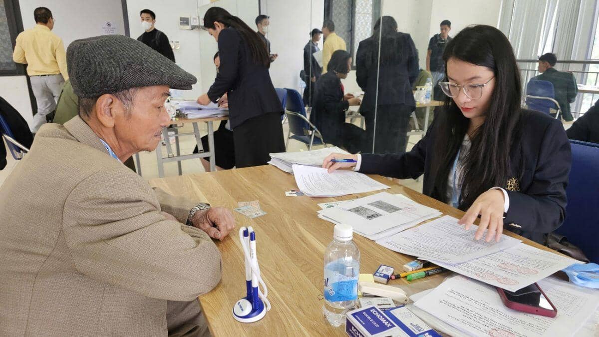 Mở bán nhà ở xã hội từ 900 triệu đồng/căn tại Hà Nội: Mời công an giám sát, dẹp 'cò mồi’ trục lợi