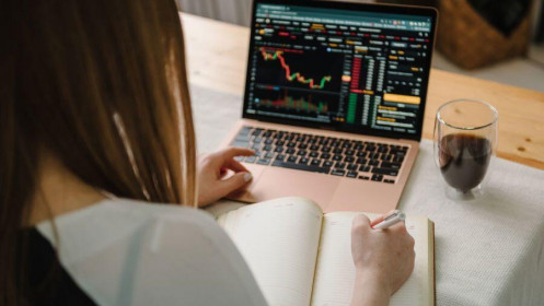 VN-Index test cung tại 1.650 - TPB có tiềm năng gì để tăng trở lại giá 22.000?