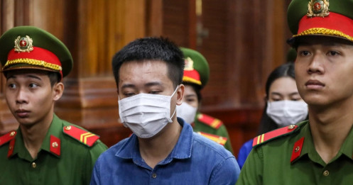 Bên trong phiên tòa xét xử Quang Linh Vlog, hoa hậu Thùy Tiên