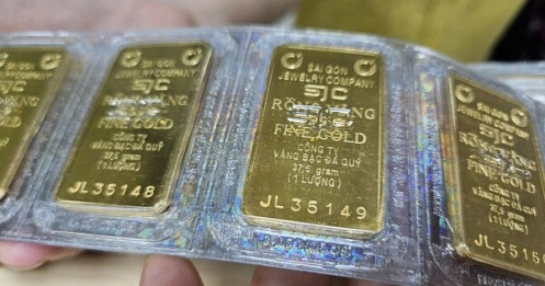 Cuối ngày 20-11, giá vàng miếng SJC, vàng nhẫn lại giảm