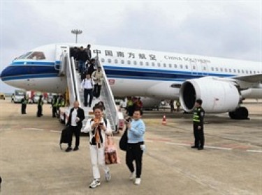 Ngành hàng không Trung Quốc bị cạnh tranh bởi đường sắt cao tốc