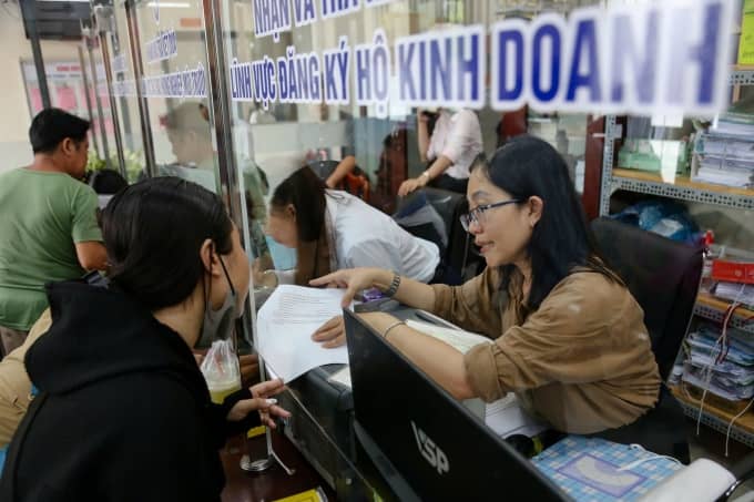 Ngưỡng chịu thuế cho hộ kinh doanh nên như thế nào?