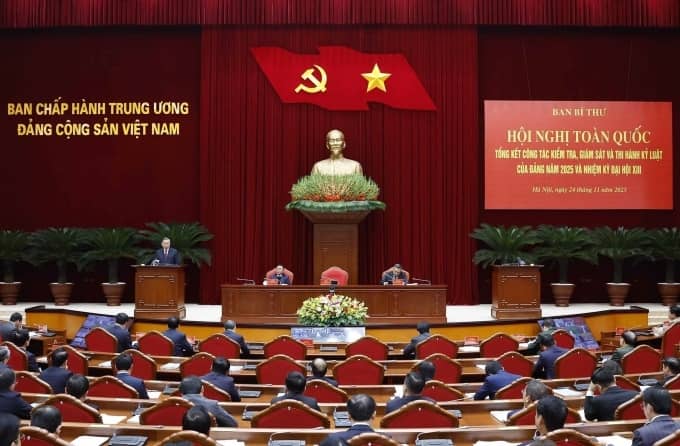 Tổng Bí thư: Cán bộ kiểm tra phải trong sáng như gương, sắc bén như gươm