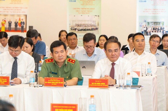 Bất ngờ số tiền gần 7 tỉ USD/năm mà lao động Việt Nam gửi về quê nhà