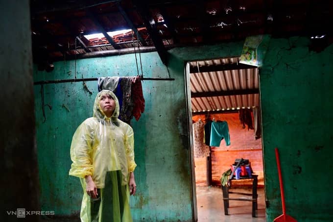 Vì sao chậm giải cứu hàng nghìn người kẹt ở rốn lũ Đăk Lăk?