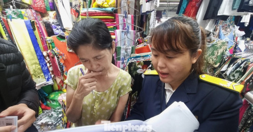 Xóa bỏ thuế khoán: Đi từng chợ, gõ từng quầy có khả thi?