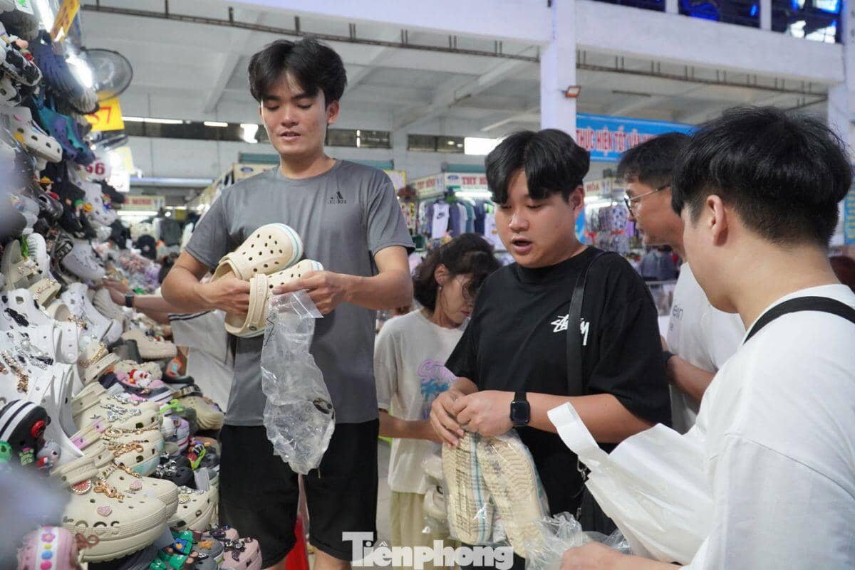 Xóa bỏ thuế khoán: Đi từng chợ, gõ từng quầy có khả thi?