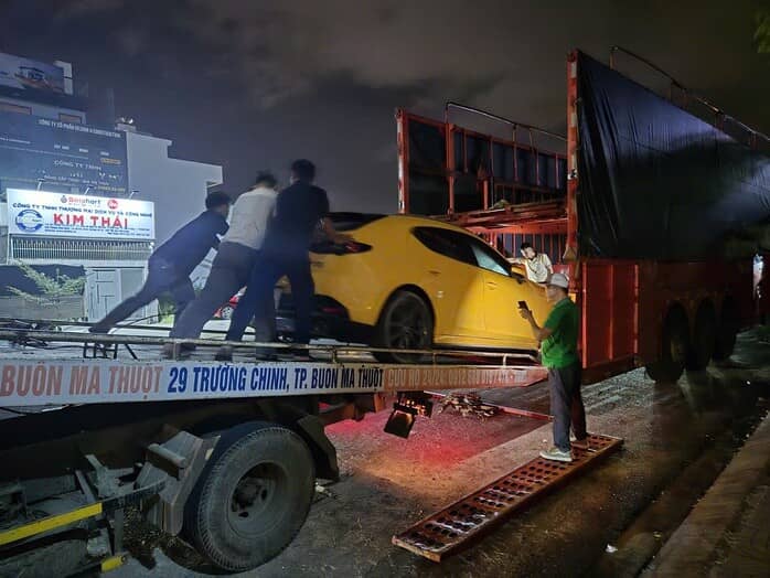 Ô tô ngâm nước lũ nhiều ngày có được bảo hiểm bồi thường?