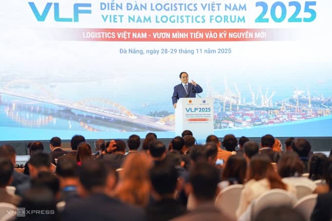 Thủ tướng yêu cầu giảm mạnh chi phí logistics, thúc đẩy cạnh tranh quốc gia