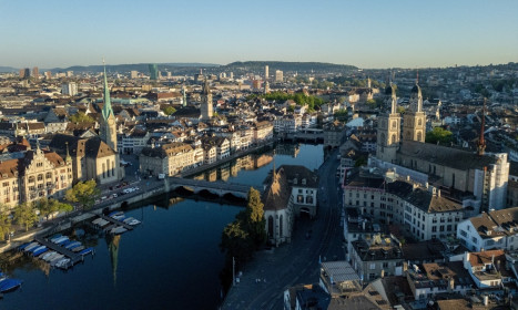 Người Thụy Sĩ phản đối áp thuế 50% với giới siêu giàu