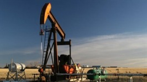 Dầu tăng hơn 1% sau quyết định giữ nguyên sản lượng của OPEC