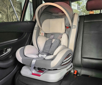 Xe kinh doanh không bắt buộc phải lắp ghế an toàn cho trẻ