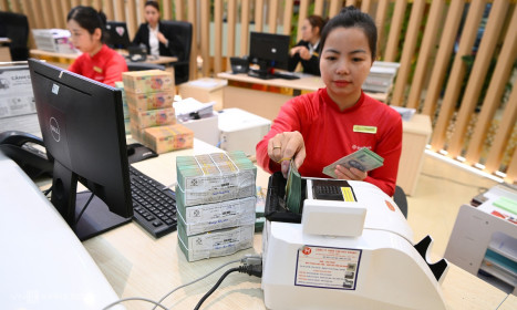 Lãi suất liên ngân hàng tăng cao nhất 3 năm