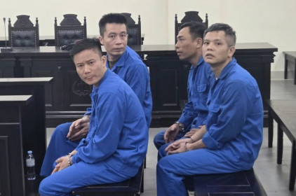 Cựu đội trưởng và thuộc cấp nhận hối lộ để làm sai lệch hồ sơ vụ án