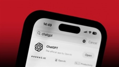 "Báo động đỏ" tại OpenAI: Sam Altman lo ChatGPT mất ngôi vương AI vào tay Google