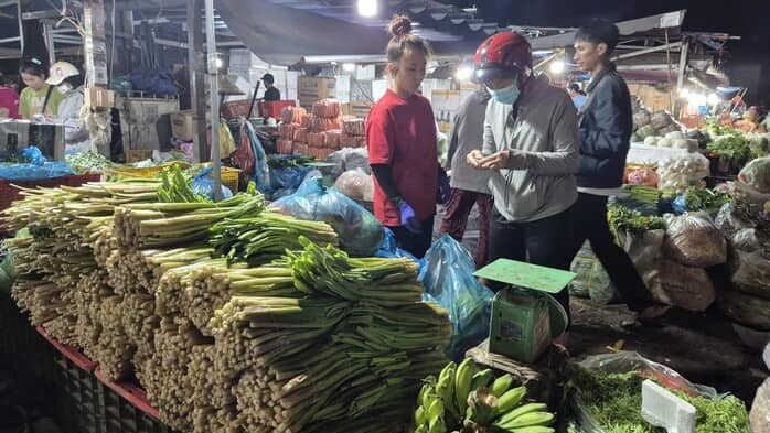 Đèo Prenn Đà Lạt sạt lở ảnh hưởng thế nào đến giá rau củ ở TPHCM?