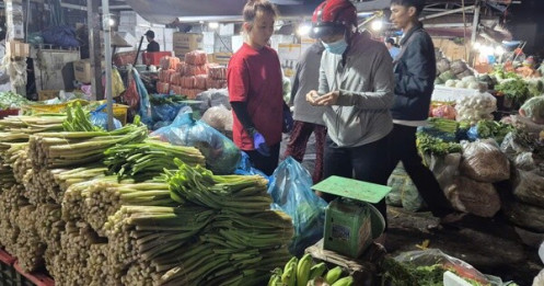 Đèo Prenn Đà Lạt sạt lở ảnh hưởng thế nào đến giá rau củ ở TPHCM?