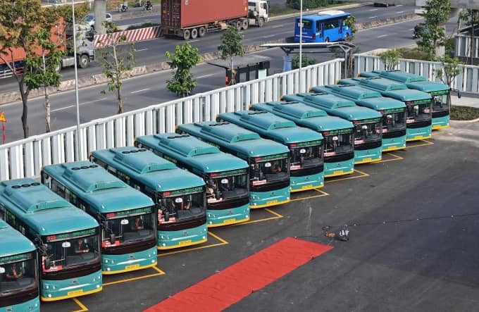 Chuyên gia Pháp: 'Nên cấm ngay xe máy xăng ở quy mô lớn'