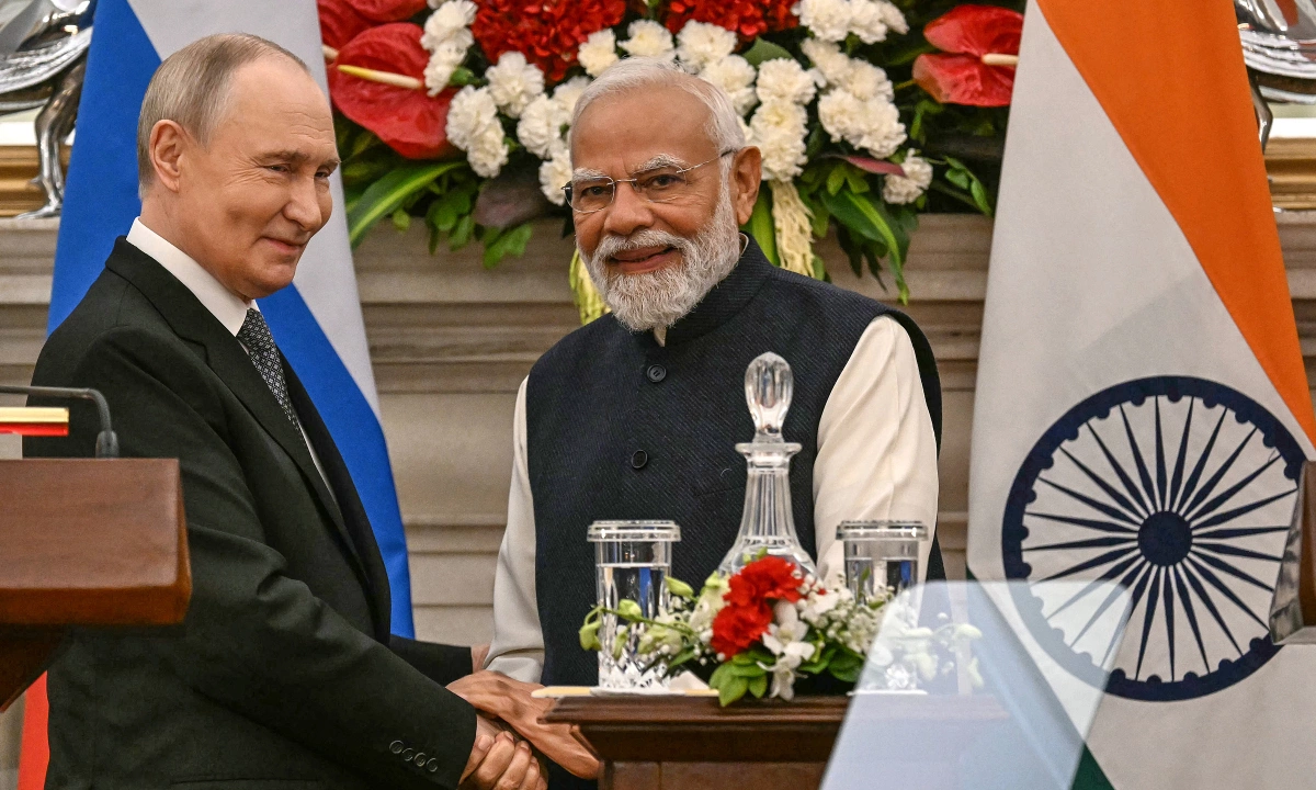 Ấn Độ 'đi trên dây' với lựa chọn mua dầu Nga và Mỹ