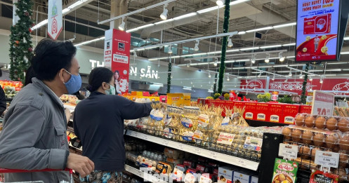 Giá trứng tăng mạnh, thịt heo 'nhấp nhổm'