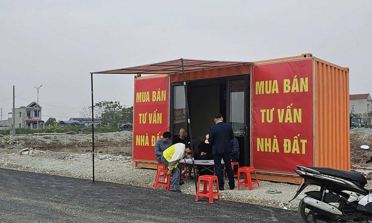 Đấu giá đất vùng quê: Giá 'bị đẩy' lên cao gấp 3 lần giá khởi điểm
