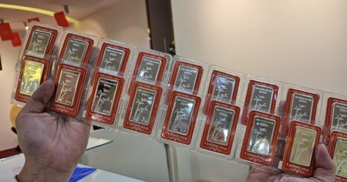 Giá bạc hôm nay 8-12: Bất ngờ giảm sau khi lập kỷ lục mới