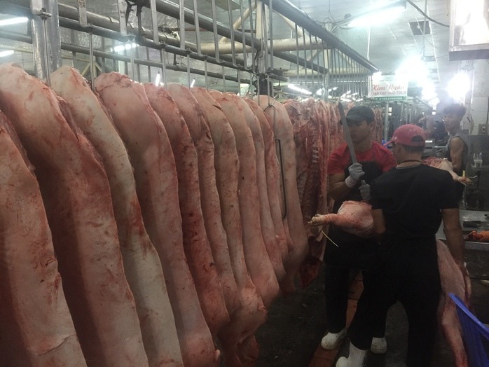 Giá heo hơi hôm nay, 11/12: Diễn biến mới tại chợ đầu mối