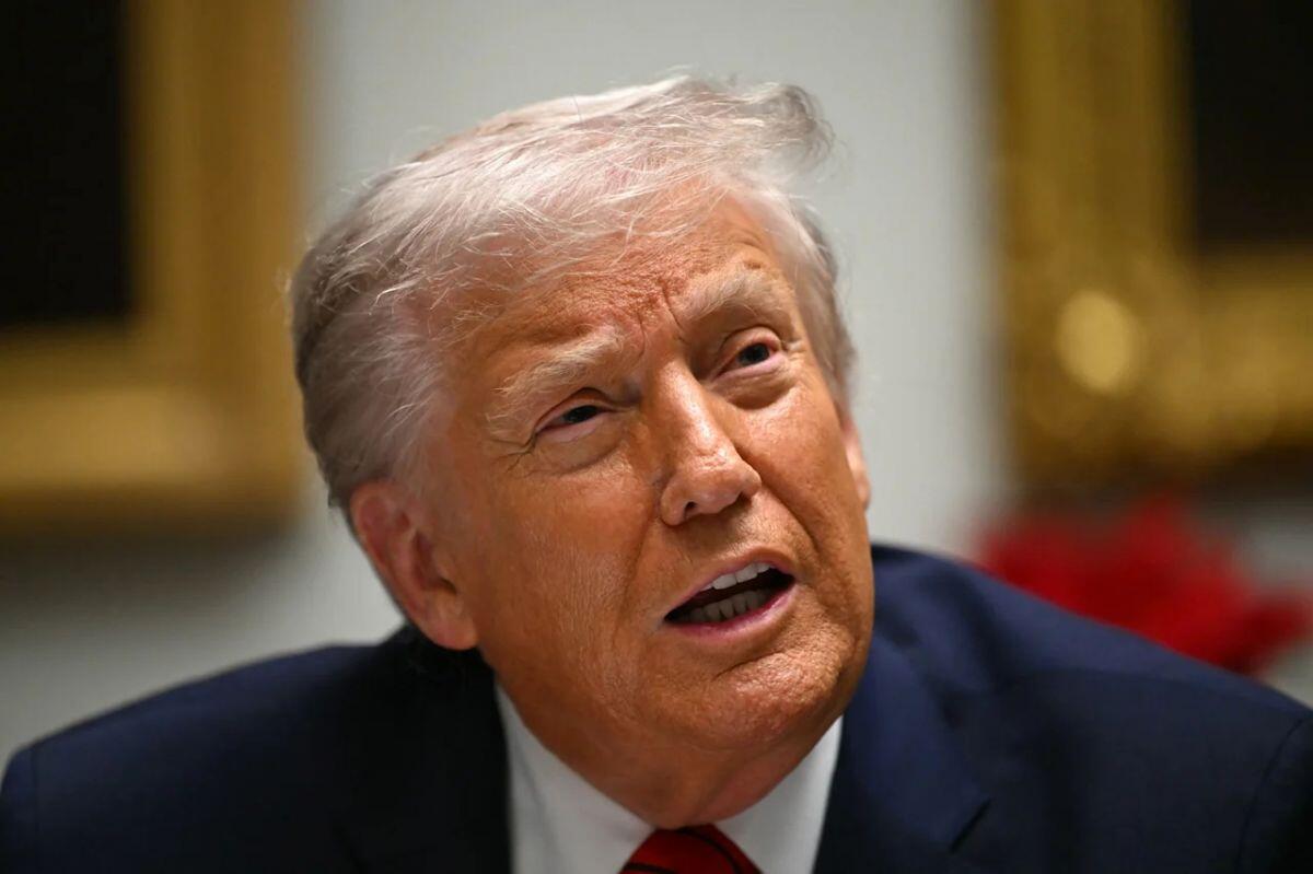 Fed giảm lãi suất 0,25%, ông Donald Trump phản ứng ra sao?