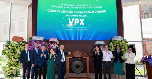 Lên sàn "chớp nhoáng", cổ phiếu VPBankS có gì đặc biệt?