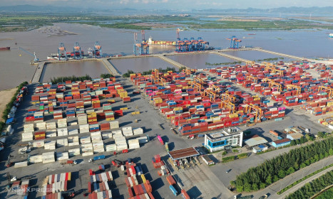 'Tác động thuế quan đến kinh tế Việt Nam nhẹ hơn lo ngại'