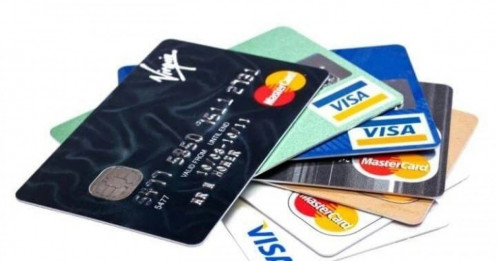 Cảnh báo rủi ro 'bẫy nợ’ vay thẻ tín dụng