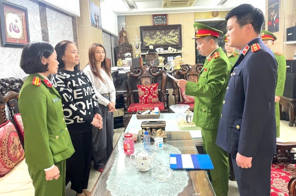 Tiệm vàng doanh thu 5.000 tỉ đồng trốn thuế như thế nào?