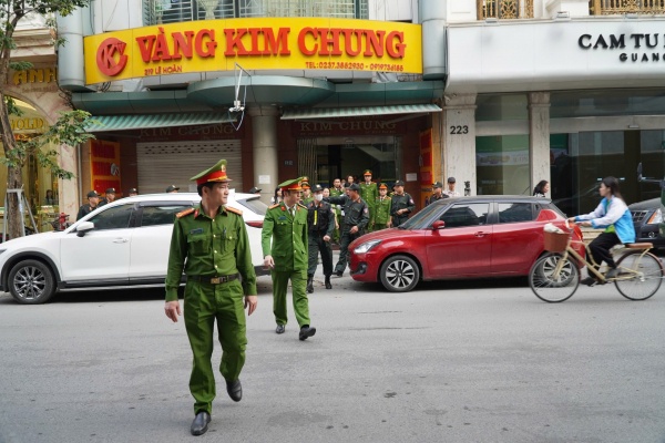 Tiệm vàng doanh thu 5.000 tỉ đồng trốn thuế như thế nào?