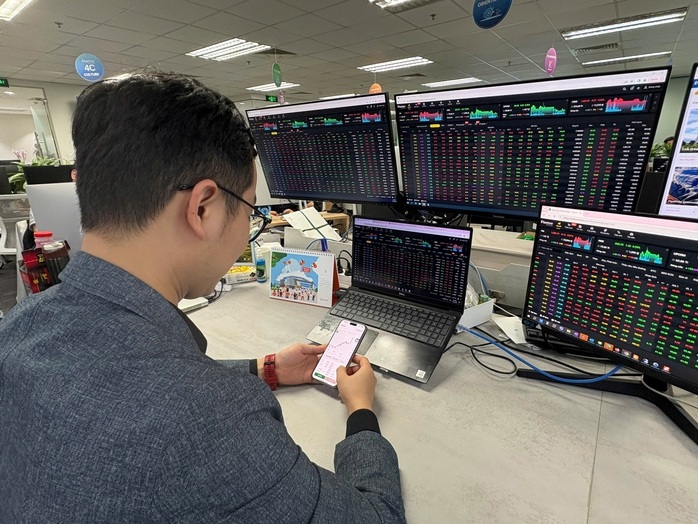 Chứng khoán giảm sâu không lý do rõ rệt