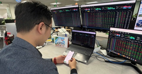 Chứng khoán giảm sâu không lý do rõ rệt