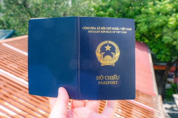Hộ chiếu Việt Nam tăng hai bậc