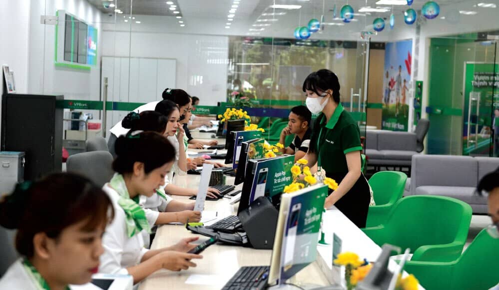Thế lưỡng nan của các kênh huy động non trẻ