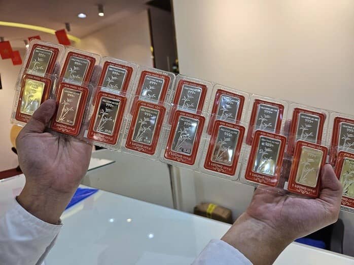 Giá bạc hôm nay, 18-12: Người mua bạc "đút túi" 30% tiền lời chỉ trong 1 tháng