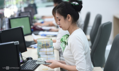 Lãi suất ngân hàng: Lãi suất huy động lên 7-8%
