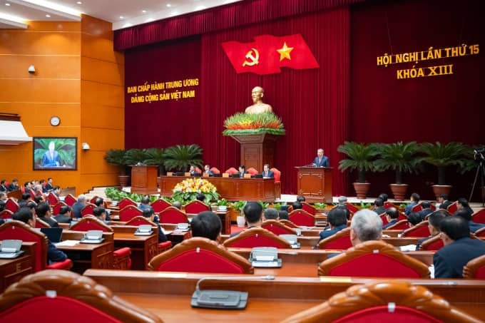 Trung ương hoàn thiện báo cáo công tác nhân sự khóa 14