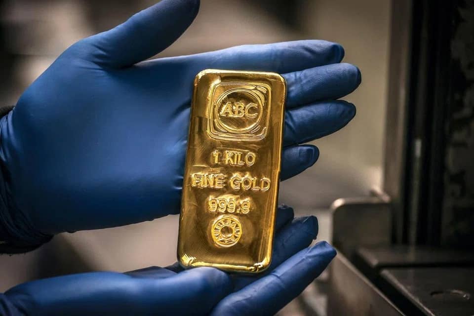 Giá vàng và bạc tăng như lên đồng, lập đỉnh mới: Giải mã cơn sốt kim loại quý